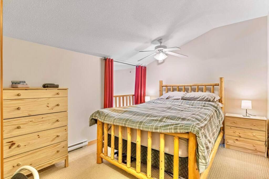 Canmore Mountain View Loft Apartment Heated Outdoor Pool Buitenkant foto